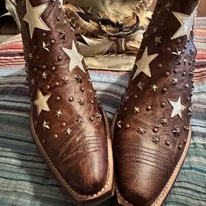 Myra star boots